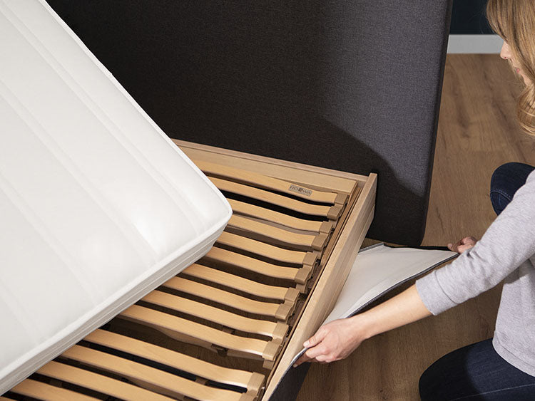 Röwa bed Unicata
